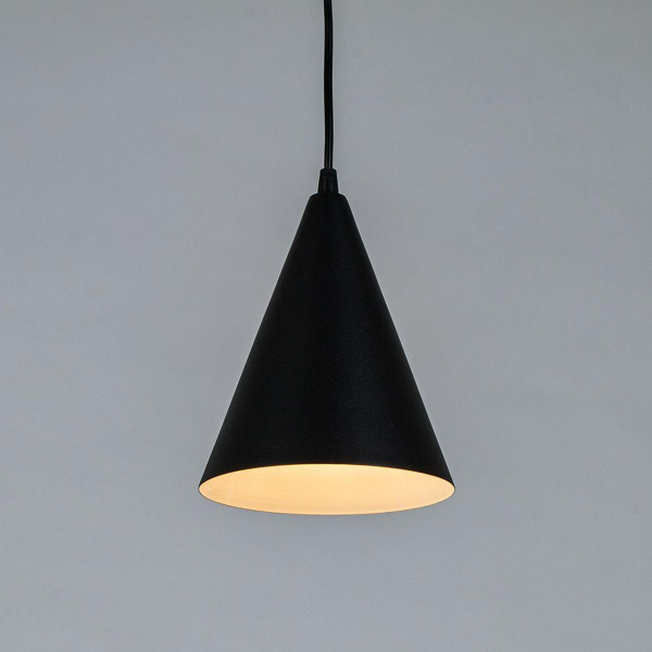Подвесной светильник Arte Lamp Lark A7074SP-1BK Подвесной светильник Arte Lamp Lark A7074SP-1BK