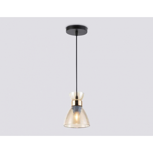 Светильник подвесной со стеклянным плафоном Ambrella light Traditional TR3403 Светильник подвесной со стеклянным плафоном Ambrella light Traditional TR3403