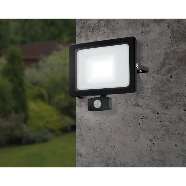 Прожектор светодиодный Eglo Faedo 3 100W 6500K 900257 Прожектор светодиодный Eglo Faedo 3 100W 6500K 900257