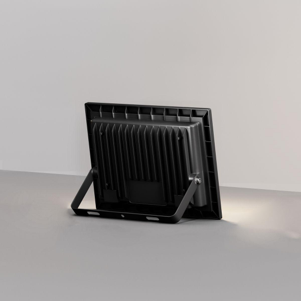 Прожектор светодиодный Maytoni Flood 50W 4000K FL001-L50B4K Прожектор светодиодный Maytoni Flood 50W 4000K FL001-L50B4K
