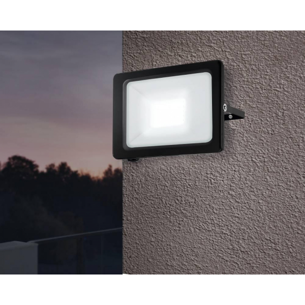 Прожектор светодиодный Eglo Faedo 3 100W 6500K 900256 Прожектор светодиодный Eglo Faedo 3 100W 6500K 900256