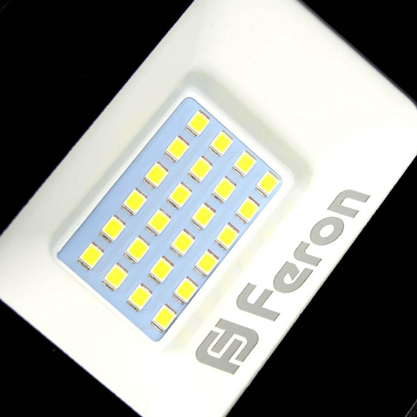 Светодиодный прожектор Feron с датчиком LL907 29557 Светодиодный прожектор Feron с датчиком LL907 29557