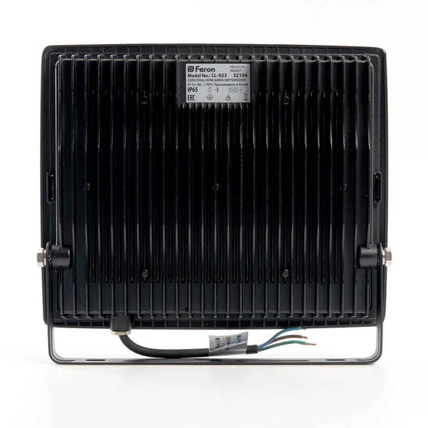 Светодиодный прожектор Feron LL923 150W 32104 Светодиодный прожектор Feron LL923 150W 32104
