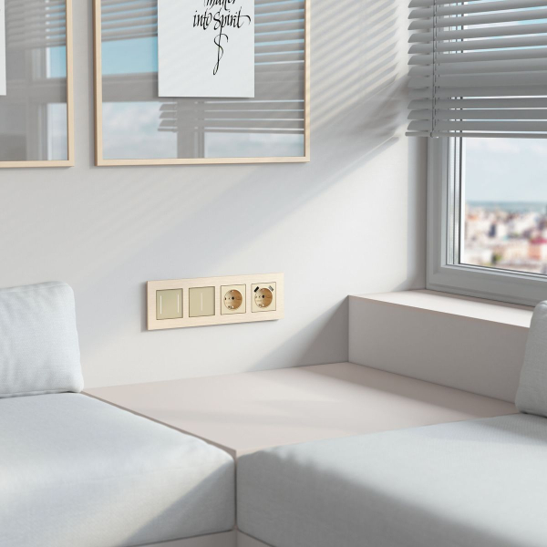 Рамка Werkel AluMax на 4 поста шампань W0043511 4690389204128