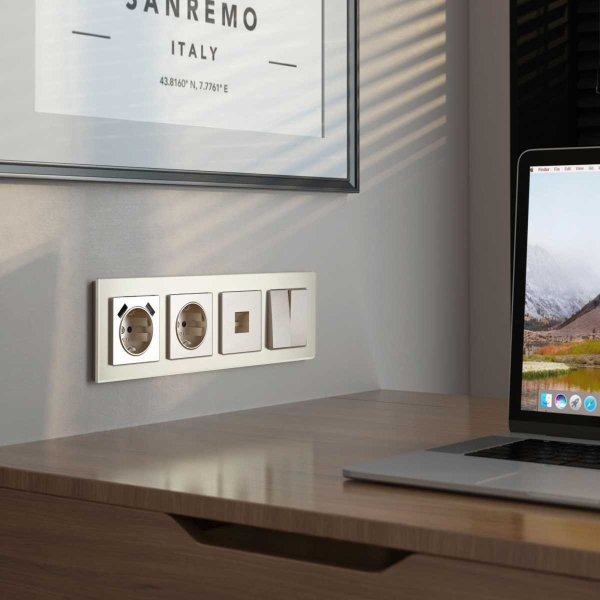 Рамка Werkel Senso на 4 поста W0043111 4690389200502