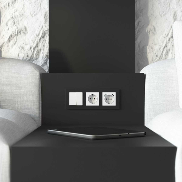 Рамка Werkel Senso на 3 поста черный, стекло soft-touch W0033108 4690389200434