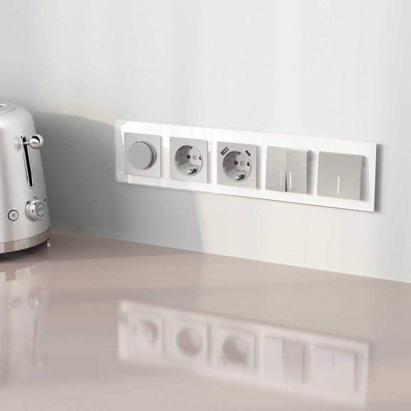 Рамка на 5 постов Werkel Favorit белый W0051101 4690389160080