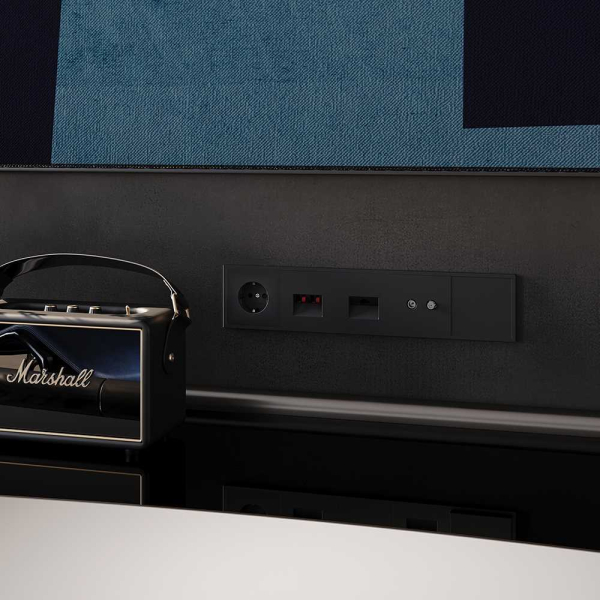 Рамка пластиковая Voltum S70 на 5 постов, (черный матовый) VLS100508