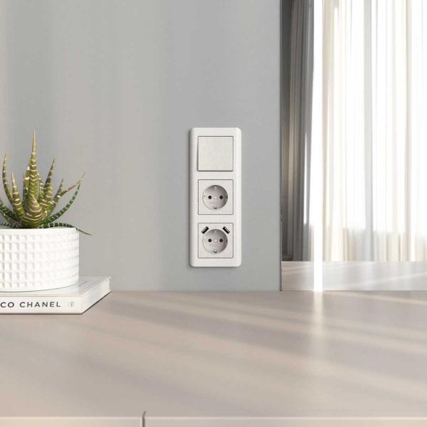 Рамка на 3 поста Werkel Stream перламутровый W0032113 4690389162312