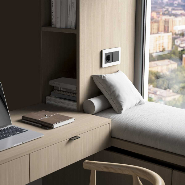 Рамка Werkel Split на 2 поста белый/черный W0023068 4690389208225