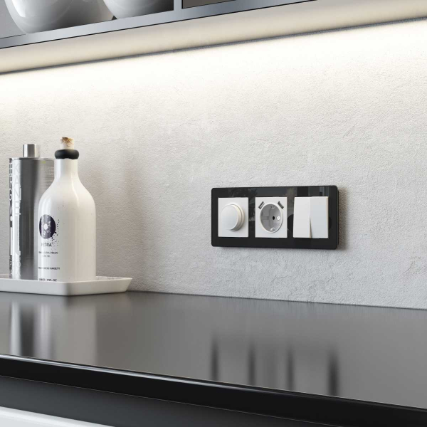 Рамка Werkel Acrylic на 3 поста черный W0032708 4690389184888