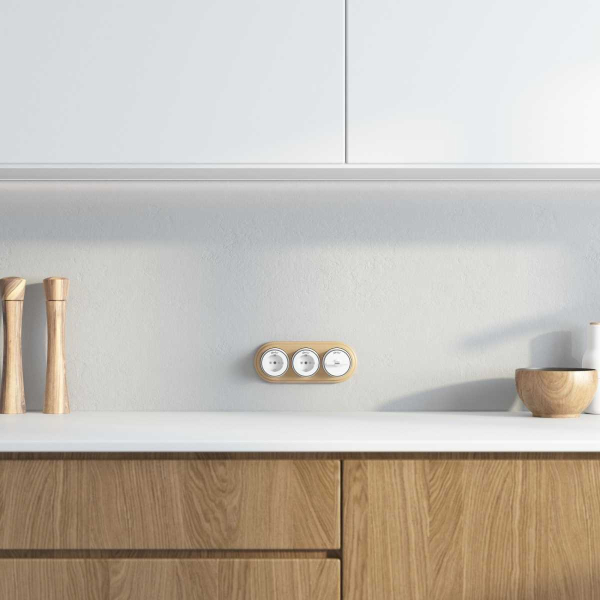 Рамка Werkel Legend на 3 поста светлый бук W0035224 4690389166587