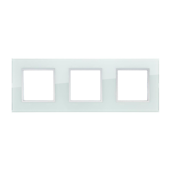 Рамка LK Studio 3-постовая из натурального светлого стекла LK45 854311-1 Рамка LK Studio 3-постовая из натурального светлого стекла LK45 854311-1