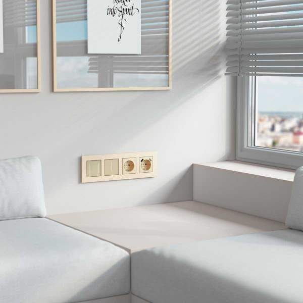 Рамка Werkel AluMax на 4 поста шампань W0043511 4690389204128