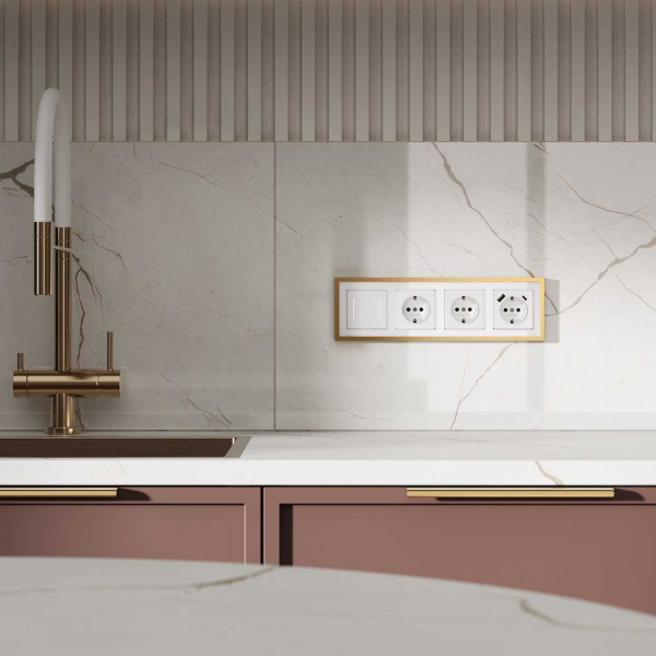 Рамка Werkel Baguette на 4 поста белый/золотистая латунь W0042853 a072285