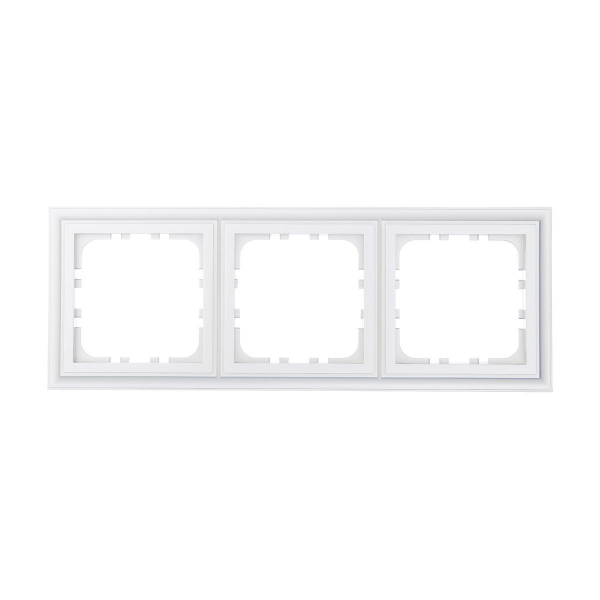 Рамка LK Studio 3-постовая (белый) CLASSIC 894304-1 Рамка LK Studio 3-постовая (белый) CLASSIC 894304-1