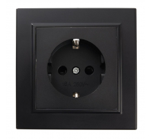 Розетка 2P+PE Stekker Эрна со шторками черный PST16-9010-03 39479