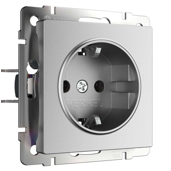 Розетка Werkel с заземлением и шторками серебряный матовый W1171165 4690389195587