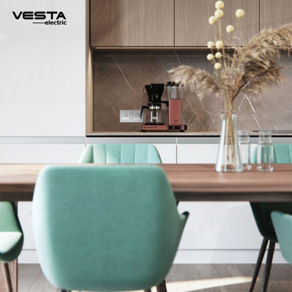 Розетка 2P+E Vesta-Electric Exclusive White белый FRZ00040004BEL Розетка 2P+E Vesta-Electric Exclusive White белый FRZ00040004BEL