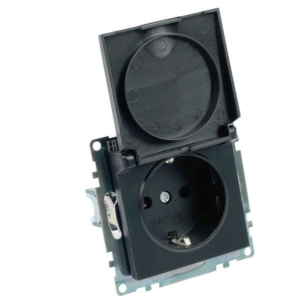 Розетка 2P+PE Stekker Катрин со шторками крышкой черный GLS16-7112-05 39608