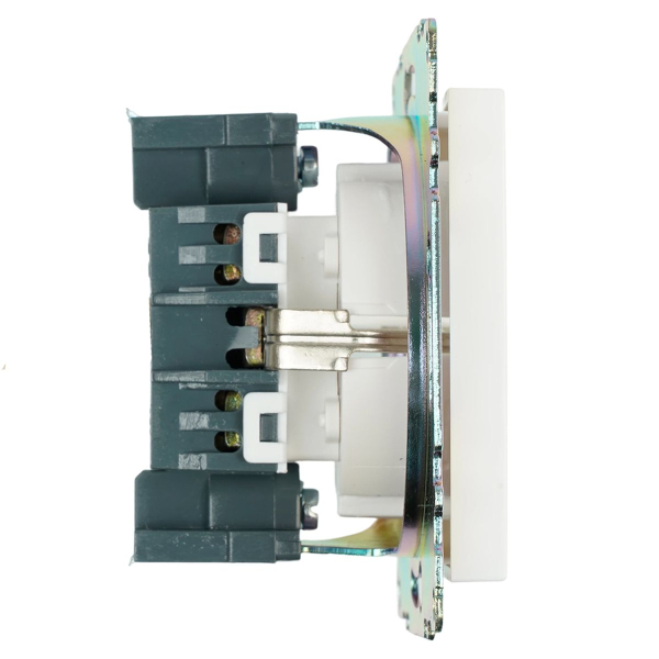 Розетка 2P+PE Stekker Катрин со шторками белый GLS16-7110-01 39304