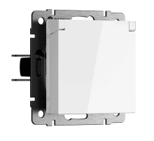 Розетка влагозащищенная с заземлением с защитной крышкой и шторками Werkel белый W1171201 4690389213144