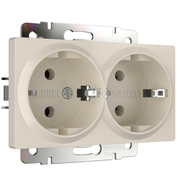 Розетка двойная с заземлением Werkel айвори матовый W1172062 4690389192142