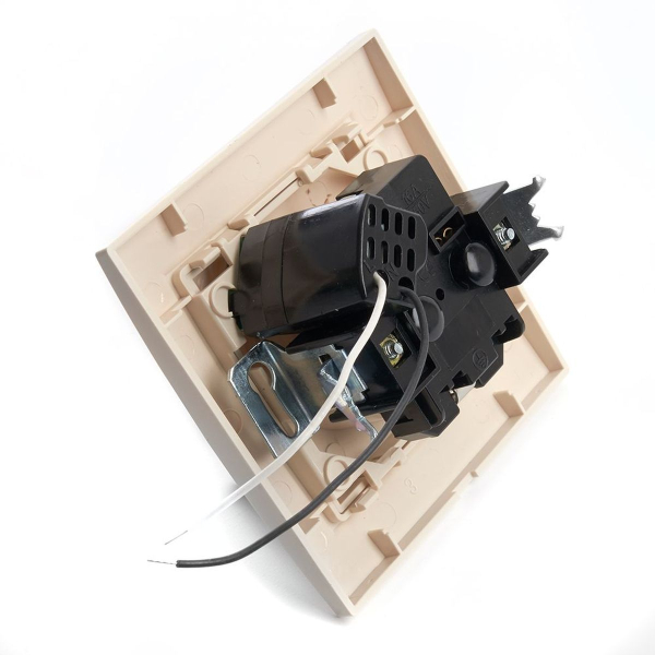 Розетка 2P+PE/USB Stekker Эрна со шторками слоновая кость PST16-9011-02 39237