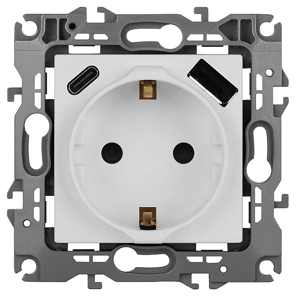 Розетка ЭРА Серия 12 12-4108-01М 2P+E 16A-250В со шторками с USB type-A+C 5В-3А белый матовый Б0067711