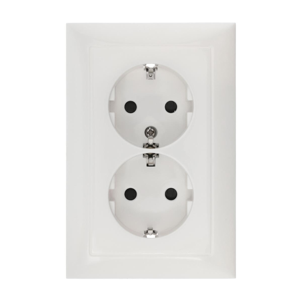 Розетка LK Studio двойная прямая с з/к, со шторками (белый) LK60 863704-1