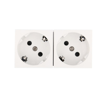 Розетка LK Studio двойная с з/к и защитными шторками, 16 А, 250 В, под углом 45 градусов (белый) LK45 851704-1