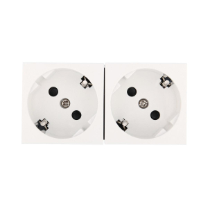 Розетка LK Studio двойная с з/к и защитными шторками, 16 А, 250 В, под углом 45 градусов (белый) LK45 851704-1