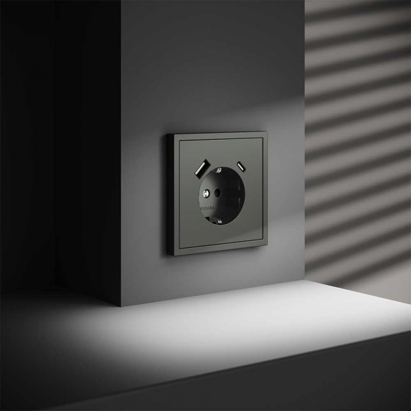Розетка встраиваемая Voltum S70 с заземлением и защитными шторками, 16А, с USB, A+С, (титан) VLS040506 Розетка встраиваемая Voltum S70 с заземлением и защитными шторками, 16А, с USB, A+С, (титан) VLS040506