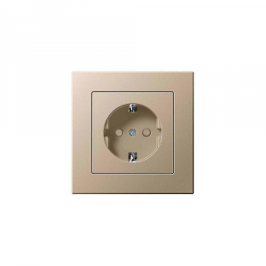 Розетка 2P+E Liregus Epsilon со шторками шампань 28-3113