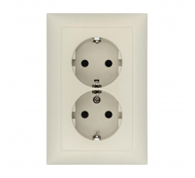 Розетка LK Studio двойная прямая с з/к, со шторками (бежевый) LK60 863701-1