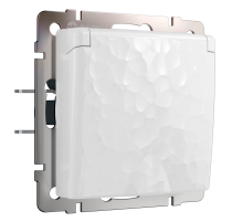 Розетка Werkel Hammer влагозащищенная с заземлением с защитой крышкой и шторками белый W1271201 4690389162855