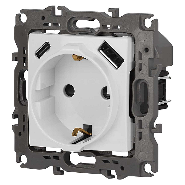 Розетка ЭРА Серия 12 12-4108-01 2P+E 16A-250В со шторками с USB type-A+C 5В-3А белый Б0067752