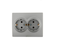 Розетка 2-ая с зазем. Lezard Karina серебро 707-4300-127