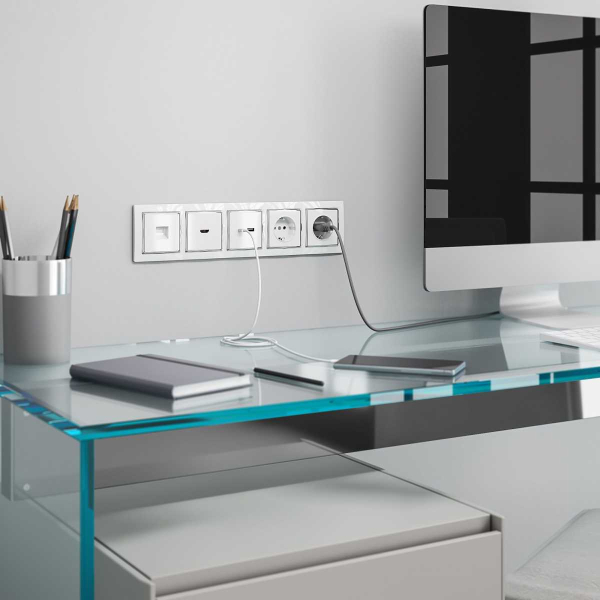 Розетка HDMI Werkel белый W1186001 4690389155543