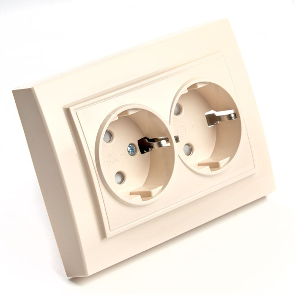 Розетка двойная 2P+PE Stekker Эрна со шторками слоновая кость PST16-9014-02 39240