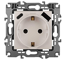 Розетка ЭРА Серия 12 12-4108-15 2P+E 16A-250В со шторками с USB type-A+C 5В-3А перламутр Б0067767