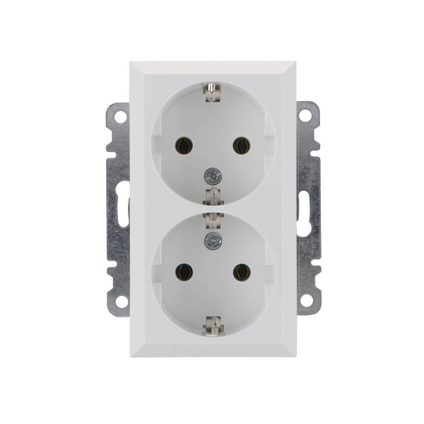 Розетка Makel 2-я с/з СП Karea 16А IP20 бел. 56001082 Розетка Makel 2-я с/з СП Karea 16А IP20 бел. 56001082
