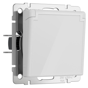 Розетка Werkel с заземлением, с защит. крышкой и шторками W1171241 4690389197338