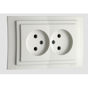 Розетка 2К двойная Mono Electric Larissa 16A 250V винтовое подключение белый 103-191905-121