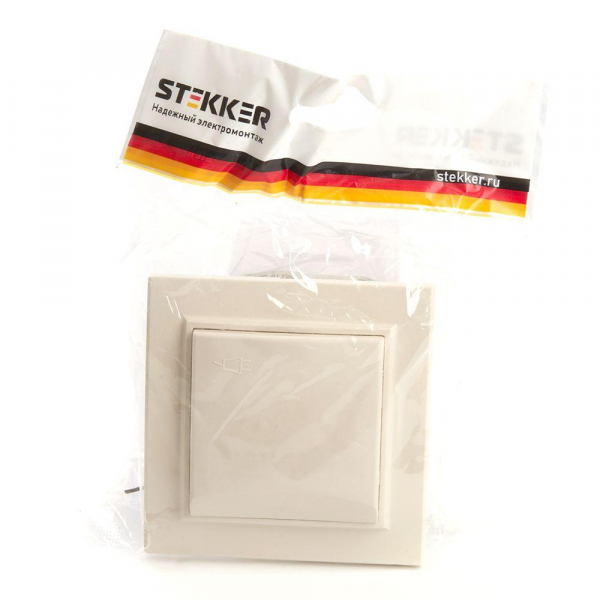 Розетка 2P+PE Stekker Эрна со шторками крышкой слоновая кость PST16-9012-02 39238 Розетка 2P+PE Stekker Эрна со шторками крышкой слоновая кость PST16-9012-02 39238