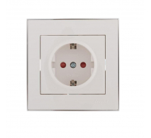 Розетка с защитой от детей Lezard Rain белая с бок. вст. хром 703-0225-124