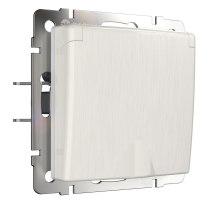 Розетка влагозащишенная с заземлением с защитной крышкой и шторками Werkel перламутровый рифленый W1171213 4690389161056