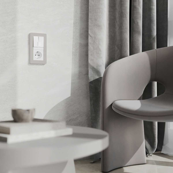 Розетка с заземлением и шторками Werkel белый W1171101 4690389155123