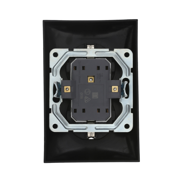 Розетка LK Studio двойная прямая с з/к, со шторками (серебристый металлик) LK60 863703-1