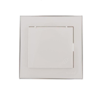 Розетка с зазем. с крышкой Lezard Rain белая с бок. вст. хром 703-0225-123